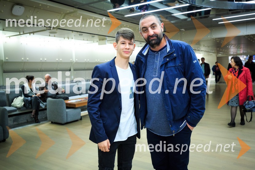  Miha Košec, nastopajoči v filmu;  ... Družinica, premiera filma