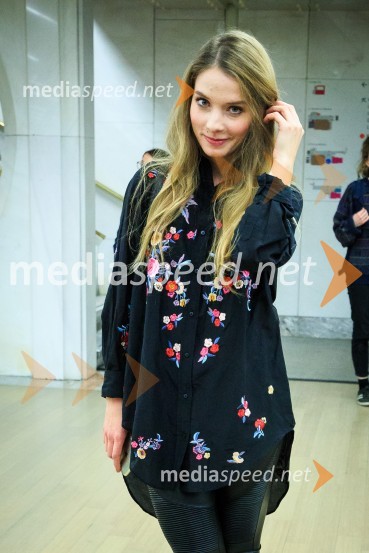  Valentina Plaskan, igralka, radijska moderatorkaDružinica, premiera filma