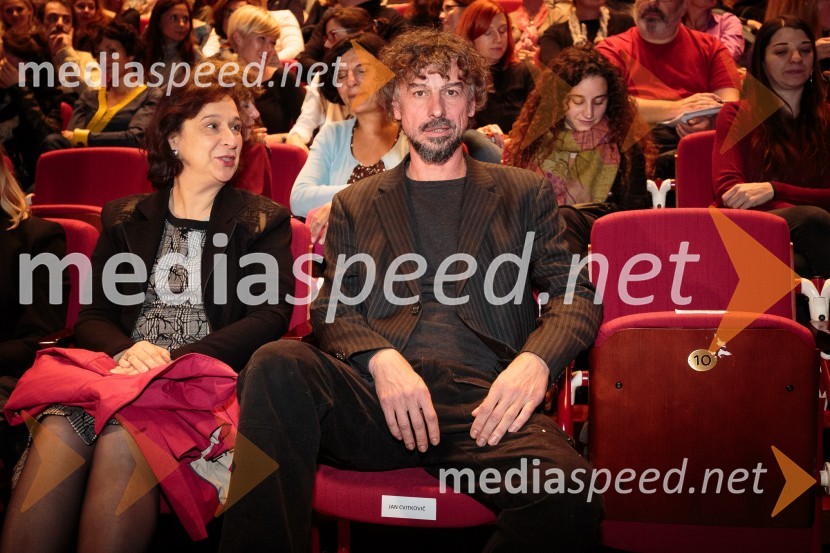  Jelka Strgel, Slovenski filmski center;  Jan  Cvitkovič, igralec, režiserDružinica, premiera filma