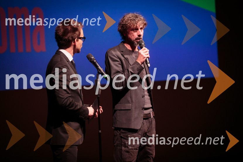  Nejc Šmit, improvizator, stand up komik, glasbenik;  Jan  Cvitkovič, igralec, režiserDružinica, premiera filma