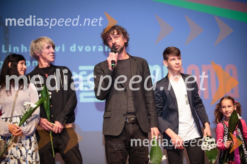  Emil Cerar, kostumograf;  Jan  Cvitkovič, igralec, režiser;  Miha Košec, nastopajoči v filmu;  Ula  Gulič, nastopajoča v filmuDružinica, premiera filma