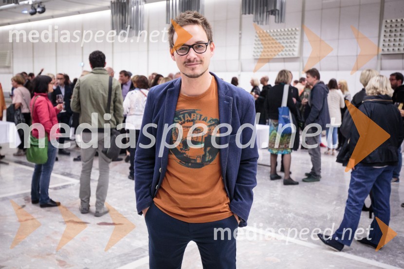  Nejc Šmit, improvizator, stand up komik, glasbenikDružinica, premiera filma