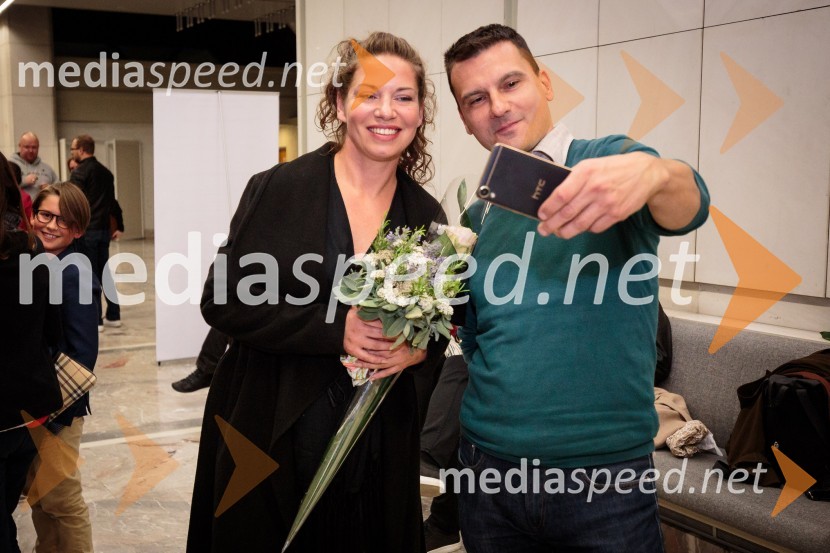  Irena Kovačevič, igralka;  ... Družinica, premiera filma