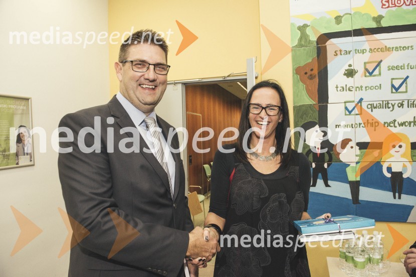  Miha Bavec, poslovni trener in coach, Transformacija d.o.o; univ.dipl.prav.  Tanja Pia Metelko , NLP Master Coach, mediatorka in trenerka, Inštitut za mediacijo ConcordiaDelovna razmerja v podjetjih, predavanje