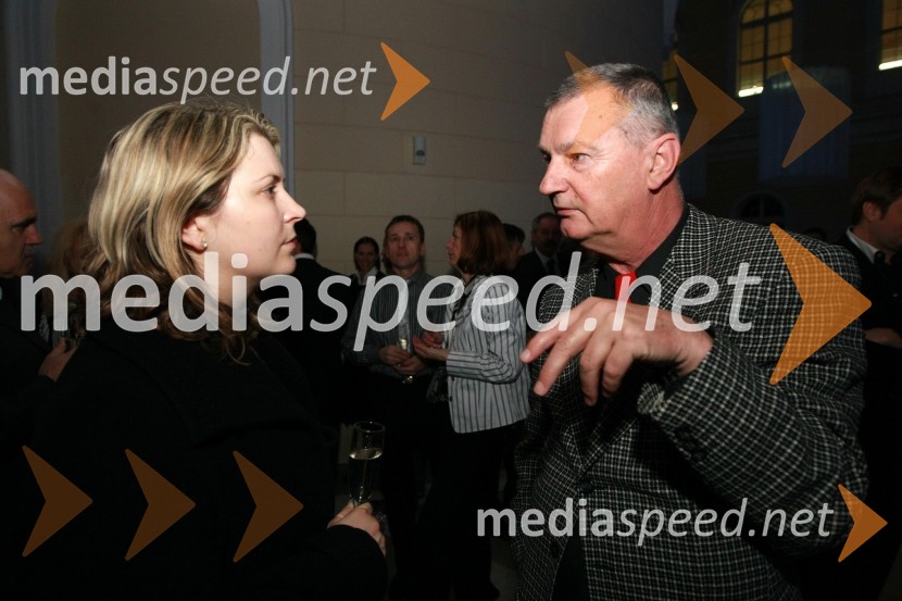 Manca Mirnik, urednica priloge Klub (Finance) in Jože Jerman, novinar VečeraPredstavitev nove slovenske blagovne znamke Luna