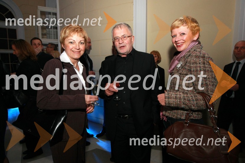 Vojka Ravbar, izvršna direktorica SKB Banke in Peter Čeferin, odvetnik s spremljevalko Rijo ČičPredstavitev nove slovenske blagovne znamke Luna