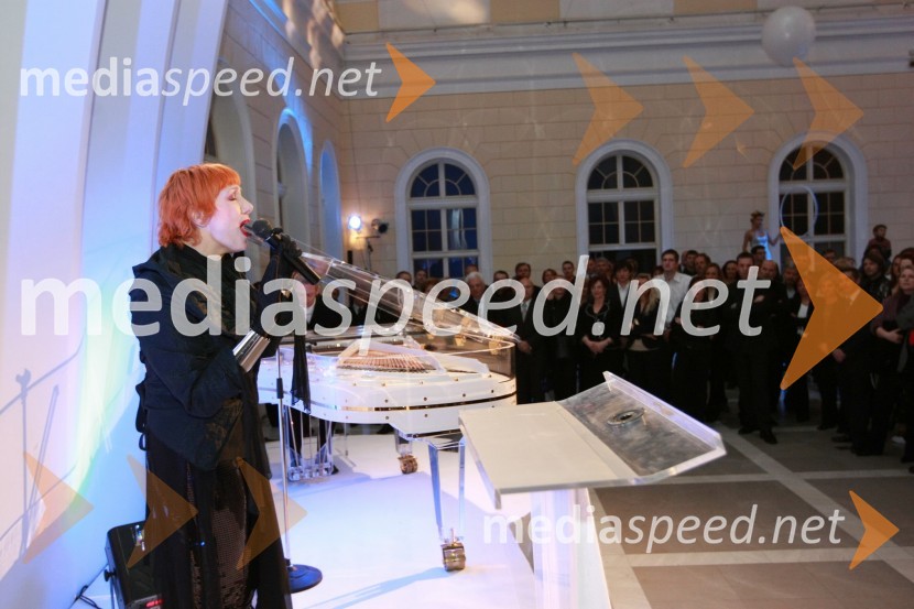 Josipa Lisac, hrvaška pevkaPredstavitev nove slovenske blagovne znamke Luna