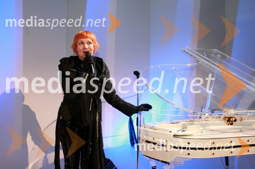 Josipa Lisac, hrvaška pevkaPredstavitev nove slovenske blagovne znamke Luna