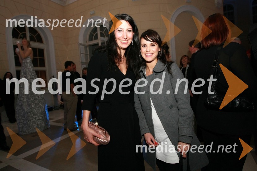 Petra Kancler in Polona Jambrek, novinarkiPredstavitev nove slovenske blagovne znamke Luna