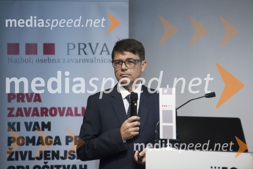  Andrej Božič, generalni direktor družbe Steklarna Hrastnik, predsednik Britansko-slovenske gospodarske zborniceAkademija PRVA: Posel smo ljudje