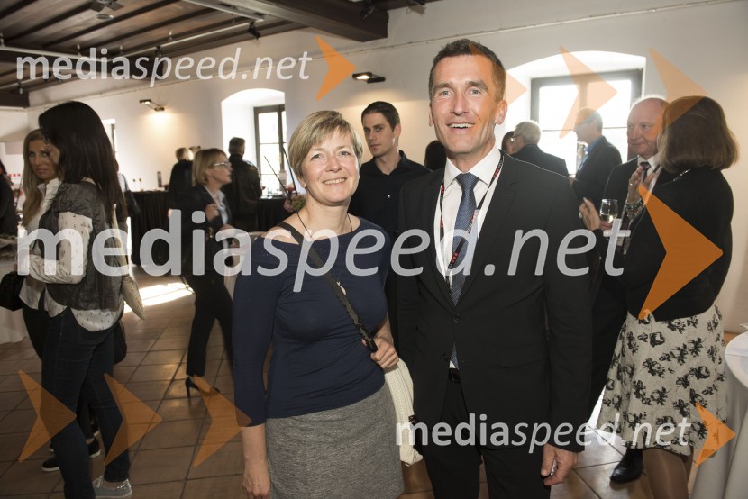 Akademija PRVA: Posel smo ljudje