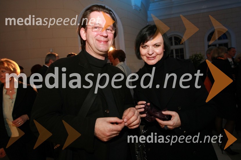 Boris Balant, oblikovalec embalaže blagovne znamke Luna in Jožica Brodarič, modna ikonaPredstavitev nove slovenske blagovne znamke Luna