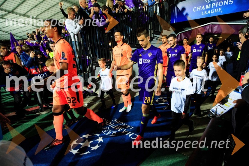  Mitja Viler, nogometaš, NK MariborLiverpool odločno premagal Maribor