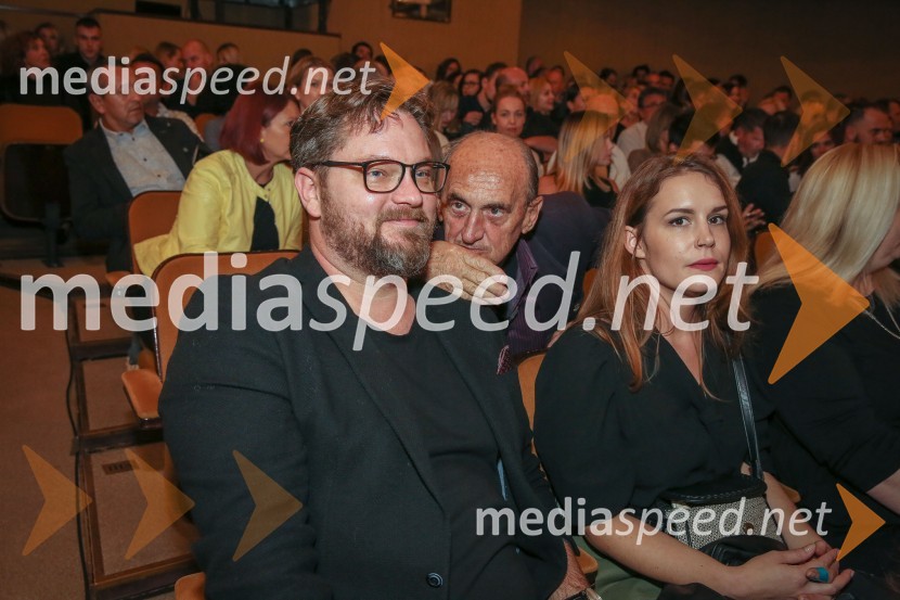  Jurij  Zrnec, igralec;  Aleksandra Ilijevski, pevka, skupina PlišPrebujanja, premiera filma