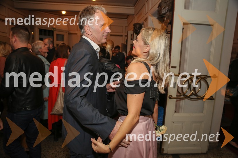  Jonas Žnidaršič, igralec;  Katarina Čas, igralka, voditeljicaPrebujanja, premiera filma