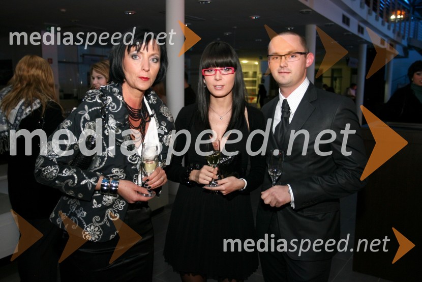 Suzana Auer, Optika Auer in Denis Auer, Optika Auer s punco TjašoModni dogodek Fashion show 2008 Optike Auer v Porsche Ptujska cesta Maribor