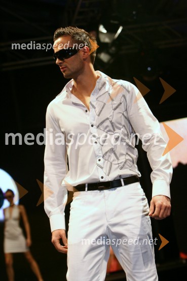 Gašper Grošelj, manekenModni dogodek Fashion show 2008 Optike Auer v Porsche Ptujska cesta Maribor