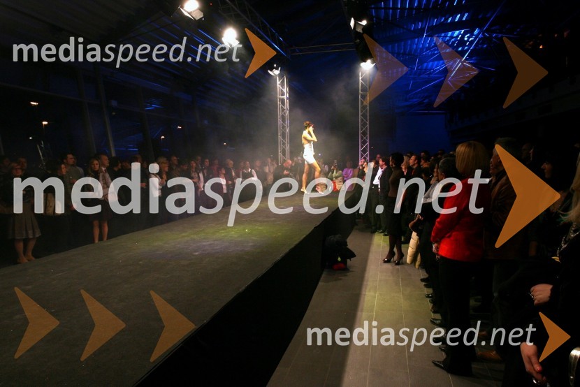 Modni dogodek Fashion show 2008 Optike AuerModni dogodek Fashion show 2008 Optike Auer v Porsche Ptujska cesta Maribor