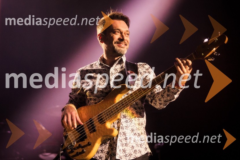 Krešimir Tomec, basist, producent, skupina ManoucheParov Stelar