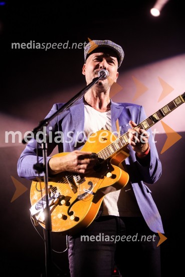  Robi Pikl, skupina ManoucheParov Stelar
