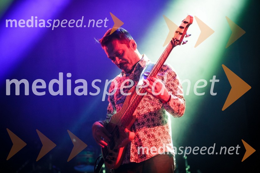  Krešimir Tomec, basist, producent, skupina ManoucheParov Stelar