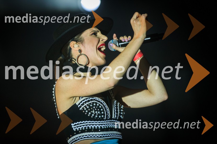  Cleo Panther, pevka, Parov stelarParov Stelar