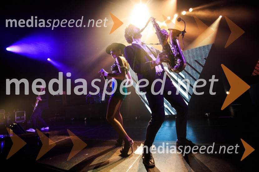  Cleo Panther, pevka, Parov stelar;  Sebastian Grimus, saksofonist, Parov stelarParov Stelar