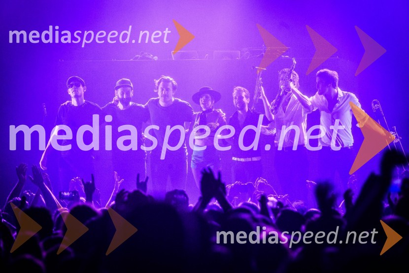  Willie Larsson Jr., bobnar, Parov stelar;  Michael Wittner, kitarist, Parov stelar;  Marcus Füreder, glasbenik, Parov Stelar;  Cleo Panther, pevka, Parov stelar;  Marc Osterer, trobentač, Parov stelar;  Sebastian Grimus, saksofonist, Parov stelar;  Jakob Mayr, pozavnist, Parov stelarParov Stelar