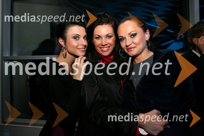 Tina Vajzovič, manekenka, Stančka Šukalo Šeško, manekenka in Iryna Osypenko, manekenkaModni dogodek Fashion show 2008 Optike Auer v Porsche Ptujska cesta Maribor