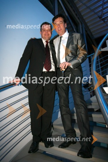 Boštjan Pepevnik, vodja poslovne enote Porsche Ptujska cesta in Bojan Auer, lastnik Optike AuerModni dogodek Fashion show 2008 Optike Auer v Porsche Ptujska cesta Maribor