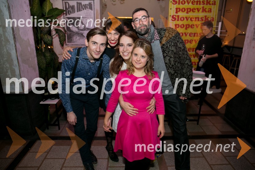  Jurica Marčec;  Klara Kastelec, igralka;  Nika Ivančić, igralka;  Matjaž Pograjc, režiser;  Andreja LaznikSlovenska popevka, premiera gledališkega koncerta