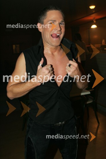 Pevec SebastianPeta noč, snemanje oddaje televizije Net TV Maribor