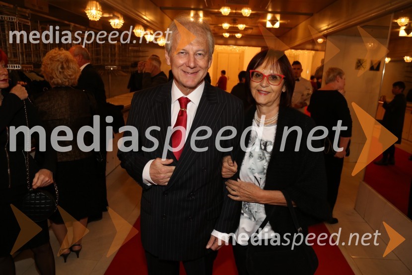  prof. dr. Davorin  Kračun, ekonomist, predsednik Fiskalnega sveta, član Rotary Cluba Maribor;  Andreja Kračun, predsednica, Dobrodelno združenje Koraki za korakceSilfida, premiera baleta