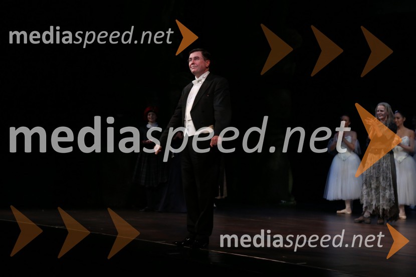  Simon Robinson, dirigentSilfida, premiera baleta