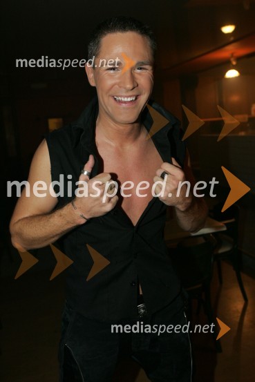 Pevec SebastianPeta noč, snemanje oddaje televizije Net TV Maribor