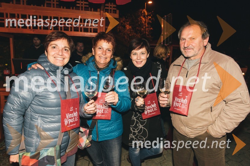  Tanja Barašin,  Radio Sora;  Nada Jamnik, Radio Sora;  Jana Jenko, radio Sora;  ... Županov VIP sprejem na Vinski poti