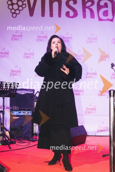  Alenka Gotar, operna pevkaŽupanov VIP sprejem na Vinski poti