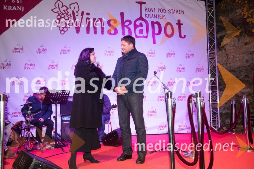  Alenka Gotar, operna pevka;  Boštjan Trilar, župan mestne občine KranjŽupanov VIP sprejem na Vinski poti