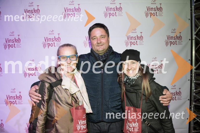  Nada Bogataj Kržan, MOK;  Boštjan Trilar, župan mestne občine Kranj;  ... Županov VIP sprejem na Vinski poti