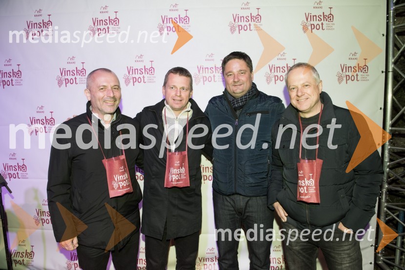  Tomaž  Krišelj, direktor GRS Kranj;  Matjaž Dovžan, načelnik UE Kranj;  Boštjan Trilar, župan mestne občine Kranj;  Drago Corn, IntersportŽupanov VIP sprejem na Vinski poti
