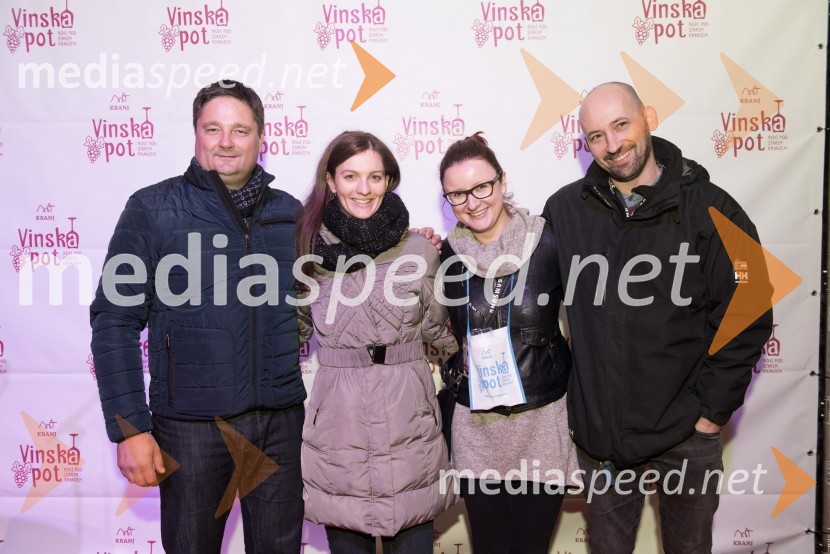  Boštjan Trilar, župan mestne občine Kranj;  Petra Žibert, ZTKK;  ... ;  Srečko Štagar, ZTKKŽupanov VIP sprejem na Vinski poti