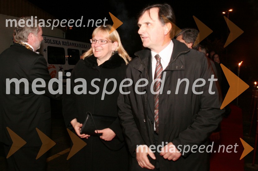 ObiskovalcaŽupanov dobrodelni ples 2008