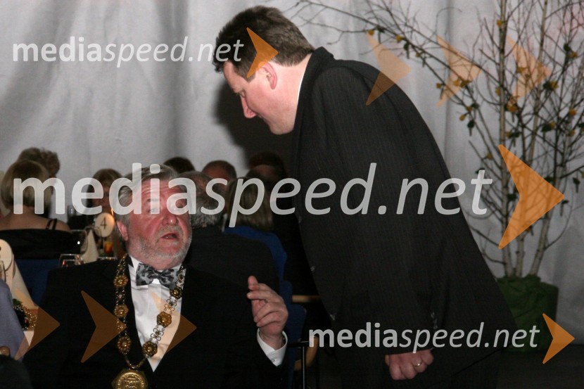 Tone Smolnikar, župan Kamnika in Vido Repanšek, organizacijski vodja Županovega dobrodelnega plesa 2008Županov dobrodelni ples 2008