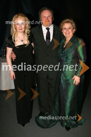 Zdravko Perger s soprogo Olgo Gracelj in hčerko Katjo, operni pevciŽupanov dobrodelni ples 2008