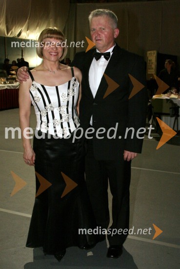 Rudolf Pfajfar, podžupan Kamnika s soprogo dr. Nadjo Prajfar KrižničŽupanov dobrodelni ples 2008