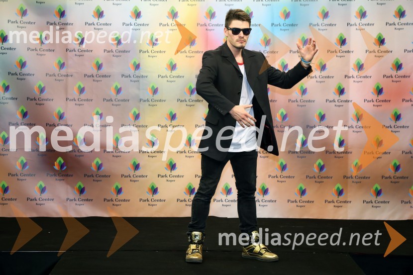  Jernej  Kozan, plesalecModna revija v trgovskem centru Park center Koper