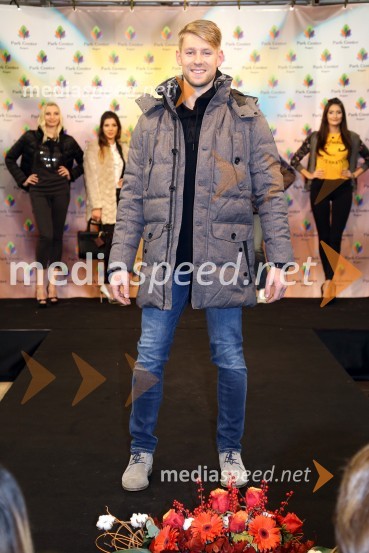  Dmitrij Halužan, maneken, plesalecModna revija v trgovskem centru Park center Koper