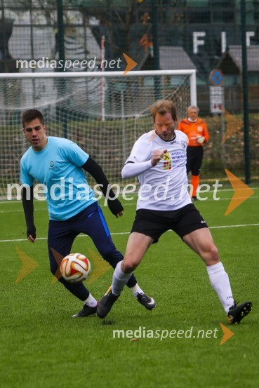  Grega  Iršič, nogometaš Vinske reprezentance Slovenije;  ... Vinska reprezentanca Slovenije proti reprezentanci Nemčije, prijateljska nogometna tekma