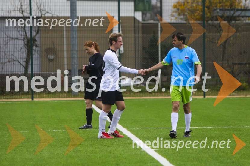  ... ;  Fredi  Maruško, član VRSVinska reprezentanca Slovenije proti reprezentanci Nemčije, prijateljska nogometna tekma