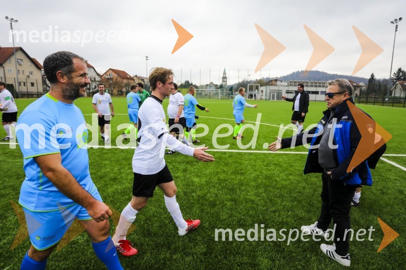  Janko  Štrakl , nogometaš Vinske reprezentance Slovenije;  ... ;  Stojan Ščurek, vinarstvo Ščurek, podpredsednik Vinske reprezentance SlovenijeVinska reprezentanca Slovenije proti reprezentanci Nemčije, prijateljska nogometna tekma